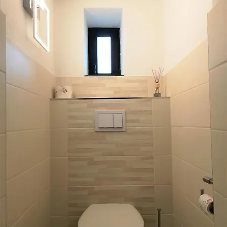 Jump Apartment *