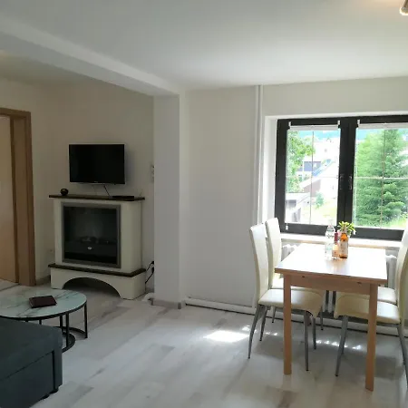 Jump Apartment *
